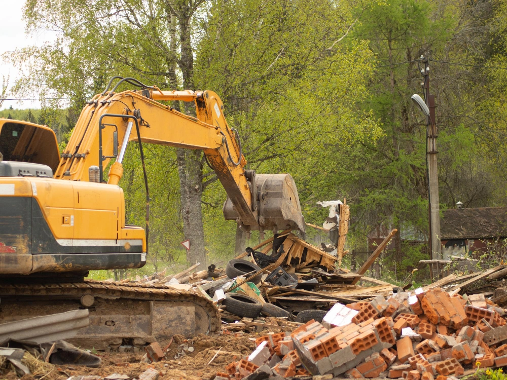 construction debris loading services by excavation pro la Los Angeles