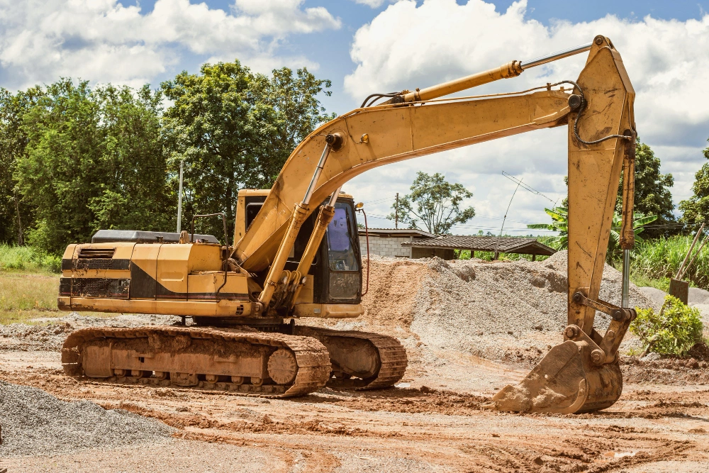 Professional earthmoving and foundation excavation services using tracked excavator in Los Angeles